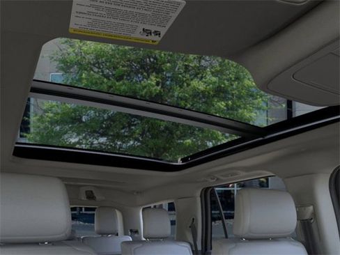 New 2025 Ford Expedition Active image 22