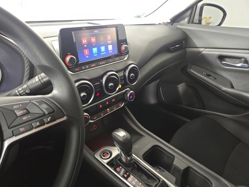 Used 2020 Nissan Sentra S image 23