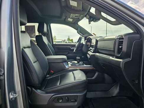 Used 2025 GMC Sierra 1500 SLT w/ SLT Convenience Package AWD/4WD image 10