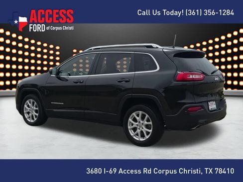 Used 2016 Jeep Cherokee Latitude FWD image 6