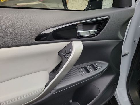 New 2026 Mitsubishi Eclipse Cross SEL image 9