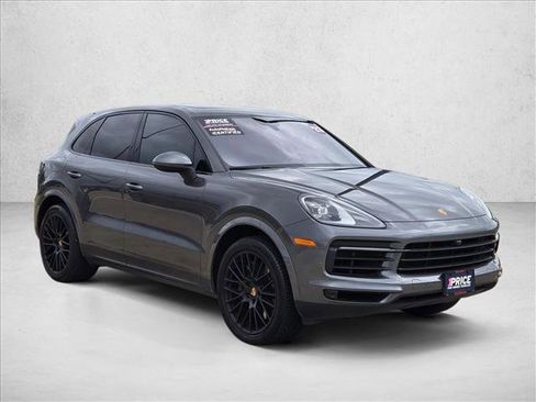 Used 2023 Porsche Cayenne AWD/4WD image 3