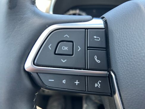 Certified 2021 Toyota Highlander Platinum AWD/4WD image 26