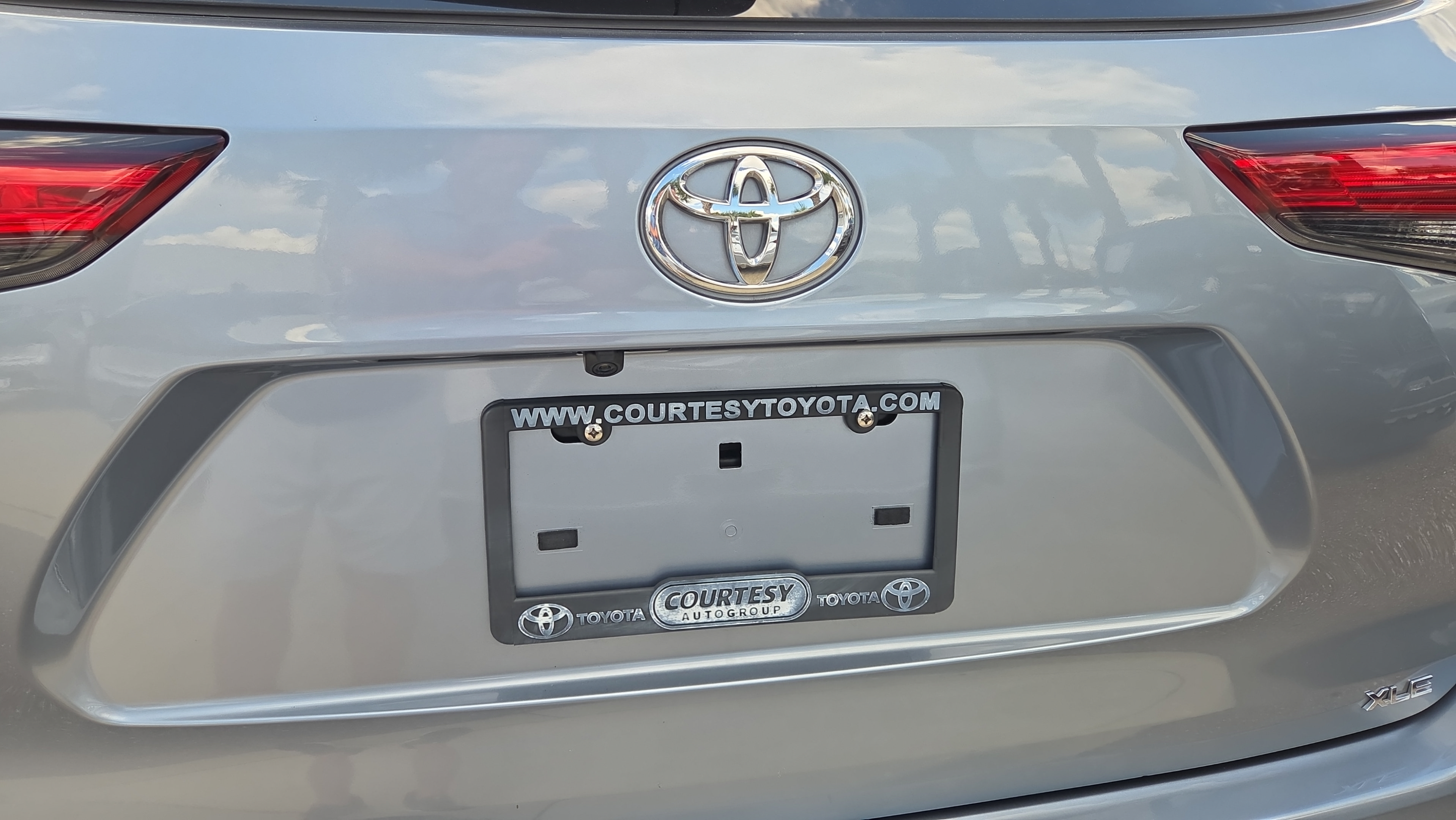 Certified 2021 Toyota Highlander XLE FWD image 31