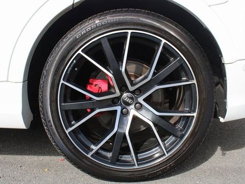 Used 2019 Audi Q8 Prestige w/ Luxury Package image 14