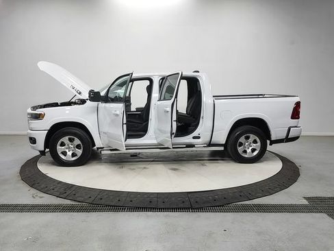 Used 2025 RAM 1500 Big Horn AWD/4WD image 12
