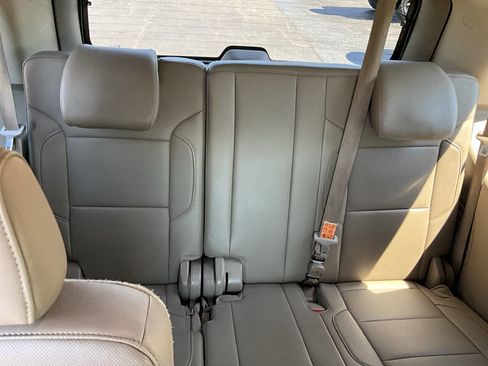 Used 2016 GMC Yukon SLT w/ Open Road Package image 12