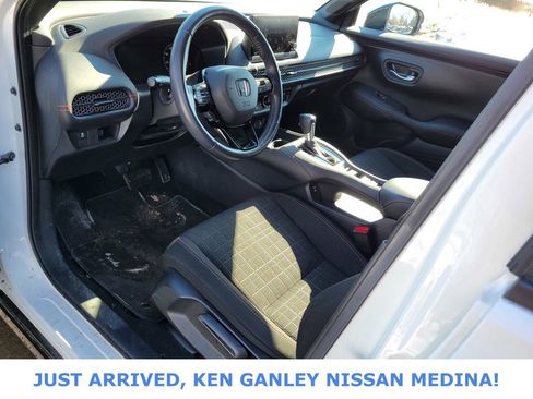 Used 2024 Honda HR-V Sport image 9