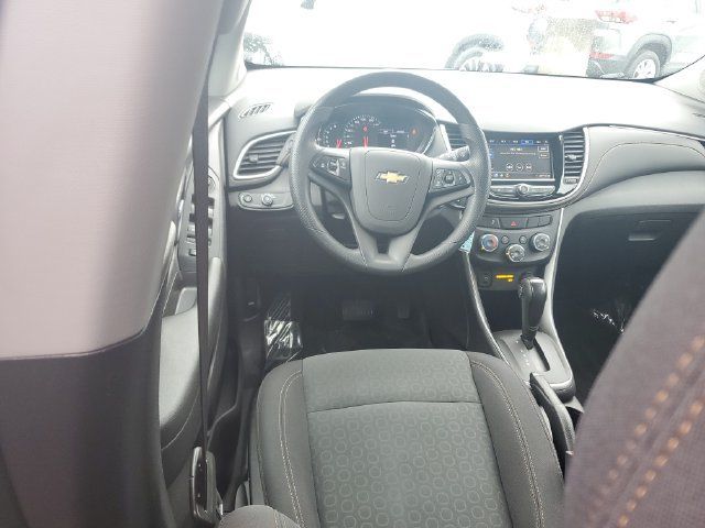 Used 2020 Chevrolet Trax LS w/ Tint and Cruise Package FWD image 11