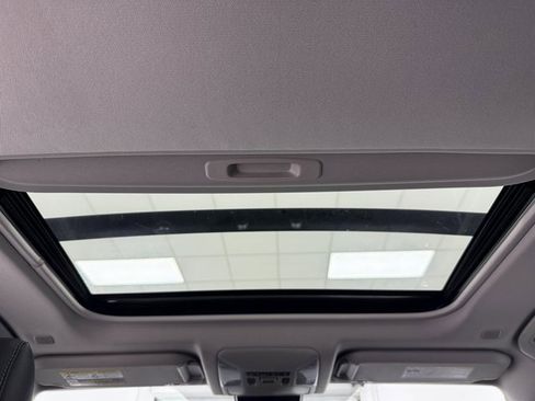 Used 2023 Toyota RAV4 XLE Premium image 33