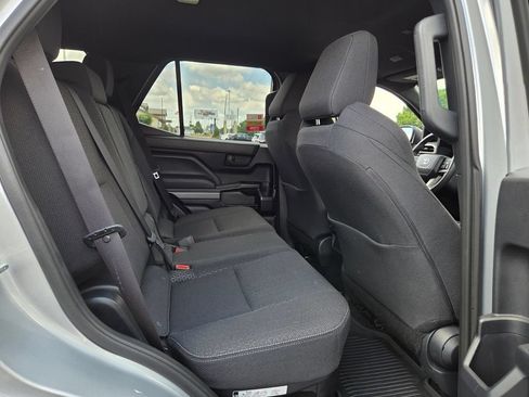 Certified 2025 Toyota 4Runner SR5 AWD/4WD image 15