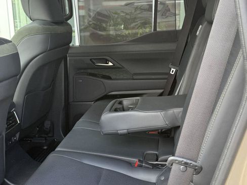 Used 2025 Lexus GX 550 AWD/4WD image 54