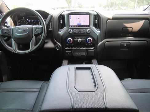 Used 2020 GMC Sierra 2500 Denali w/ Denali Ultimate Package AWD/4WD image 12