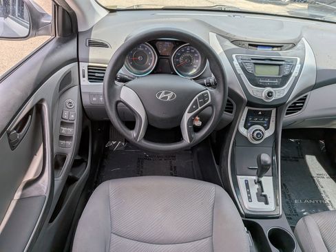 Used 2012 Hyundai Elantra GLS FWD image 15
