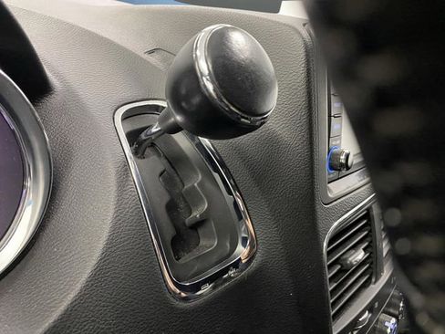 Used 2019 Dodge Grand Caravan SXT image 20