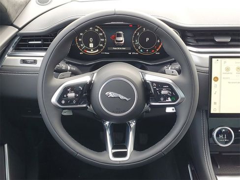 New 2026 Jaguar F-PACE R-Dynamic S image 30