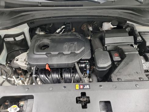 Used 2019 Hyundai Santa Fe SEL image 24