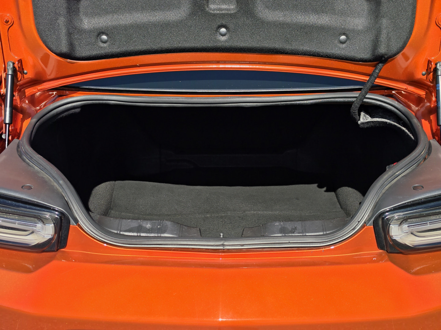 Used 2023 Chevrolet Camaro SS RWD image 15