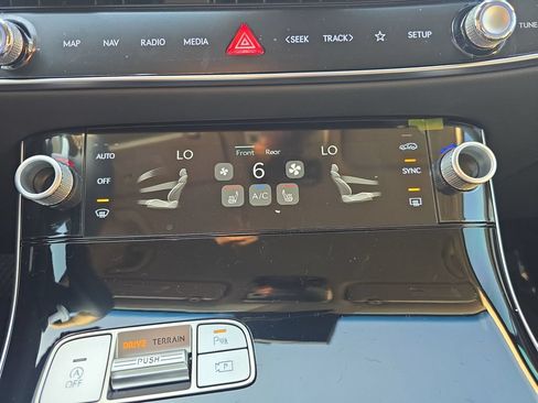 Used 2026 Genesis GV70 2.5T AWD/4WD image 19