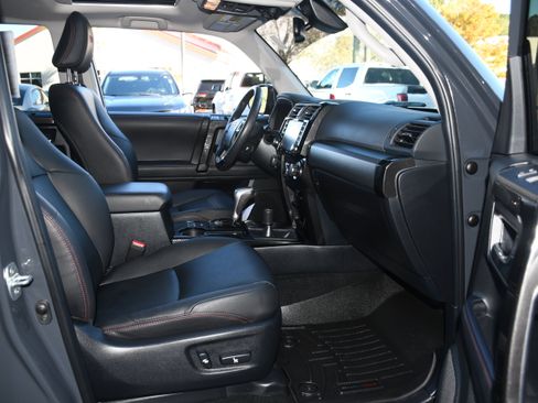 Certified 2024 Toyota 4Runner TRD Off-Road Premium image 21