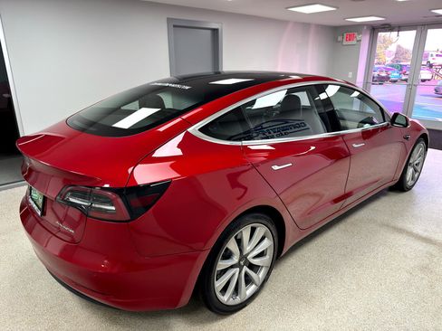 Used 2018 Tesla Model 3 Long Range image 3