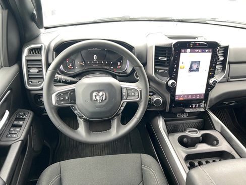 Used 2025 RAM 1500 Big Horn AWD/4WD image 15