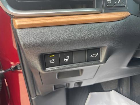 Used 2024 Toyota Grand Highlander Limited image 15