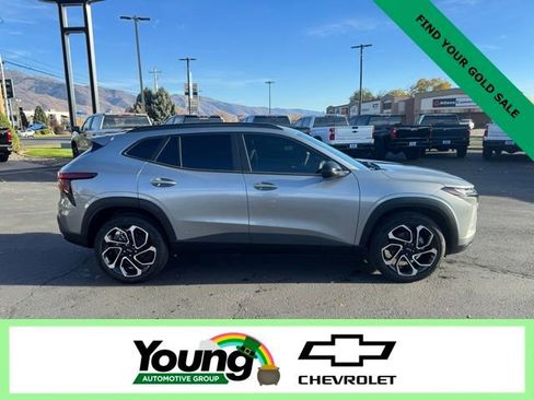 New 2026 Chevrolet Trax RS w/ Sunroof Package image 8