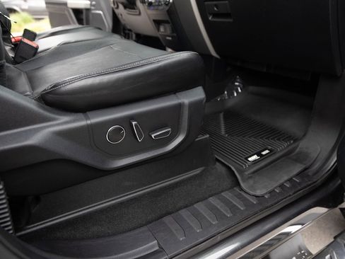 Used 2017 Ford F350 Lariat w/ Lariat Ultimate Package image 26