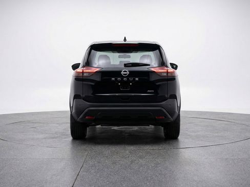 Used 2025 Nissan Rogue SV image 7