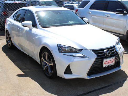 Used 2019 Lexus IS 300 w/ Premium Package RWD image 2
