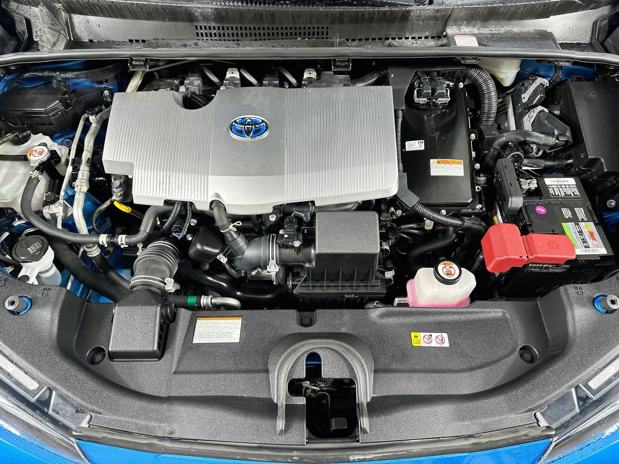 Used 2022 Toyota Prius Limited w/ Premium Convenience Package FWD image 29