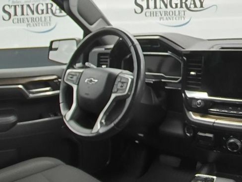 Used 2022 Chevrolet Silverado 1500 RST AWD/4WD image 16