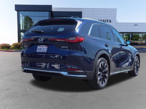 Certified 2024 MAZDA CX-90 Plug-In Hybrid w/ Premium Pkg AWD/4WD image 4
