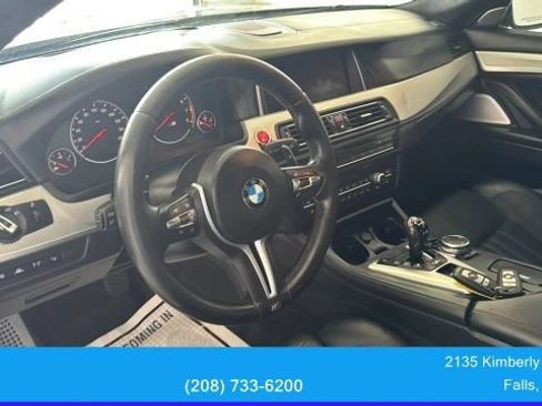 Used 2016 BMW M5 RWD image 16