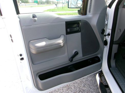 Used 2006 Ford F150 XL RWD image 8