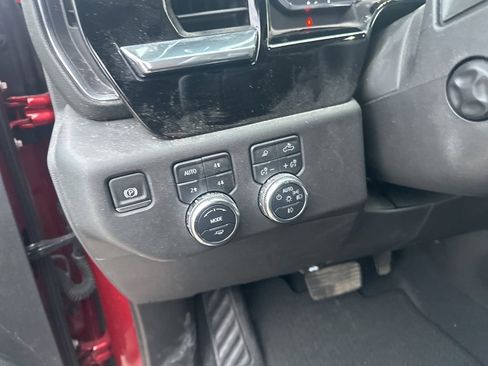 Used 2025 GMC Sierra 1500 SLT w/ SLT Premium Plus Package image 20