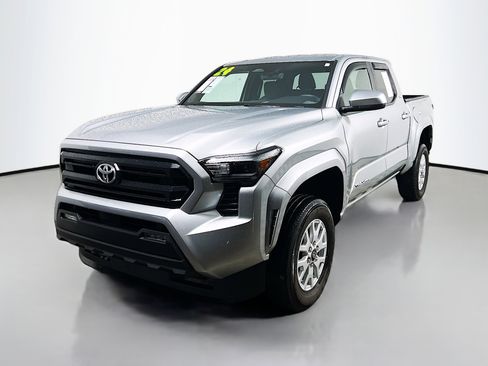 Used 2024 Toyota Tacoma SR5 image 10