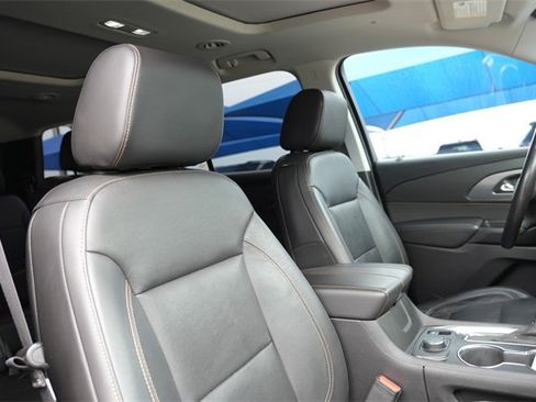 Used 2020 Chevrolet Traverse Premier w/ Redline Edition image 16