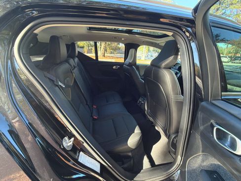 Certified 2025 Volvo XC40 B5 Plus image 23