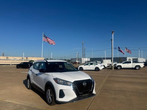 Certified 2023 Nissan Kicks S FWD image 1