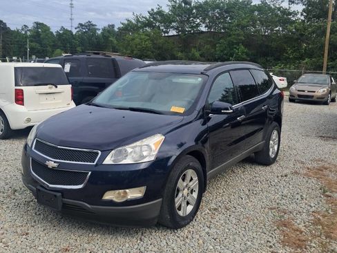 Used 2011 Chevrolet Traverse LT w/ Personal Connectivity Package AWD/4WD image 1