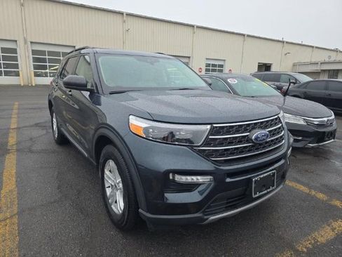 Certified 2023 Ford Explorer XLT w/ Equipment Group 202A AWD/4WD image 8