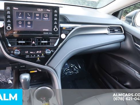 Used 2024 Toyota Camry XSE image 38