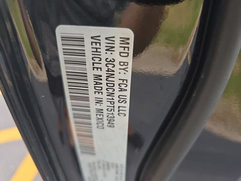 Used 2023 Jeep Compass Limited w/ Sun and Sound Group AWD/4WD image 35