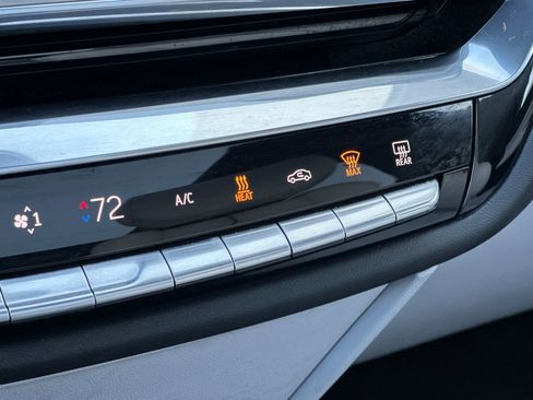 Certified 2025 Cadillac Lyriq Luxury image 28