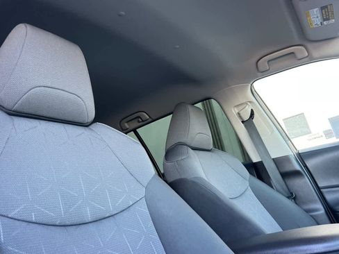 Certified 2022 Toyota RAV4 XLE AWD/4WD image 18