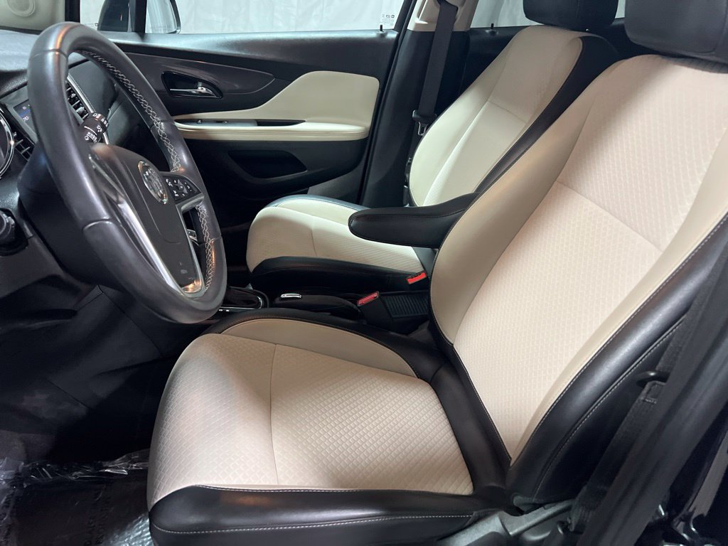 Used 2022 Buick Encore Preferred w/ Safety Package AWD/4WD image 18