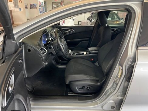 Used 2015 Chrysler 200 Limited w/ Spring Special Group image 9