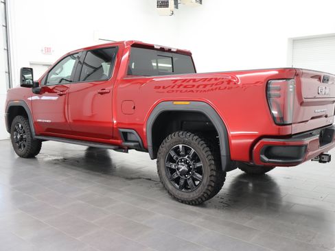 Used 2025 GMC Sierra 2500 AT4 w/ AT4 Premium Plus Package AWD/4WD image 6